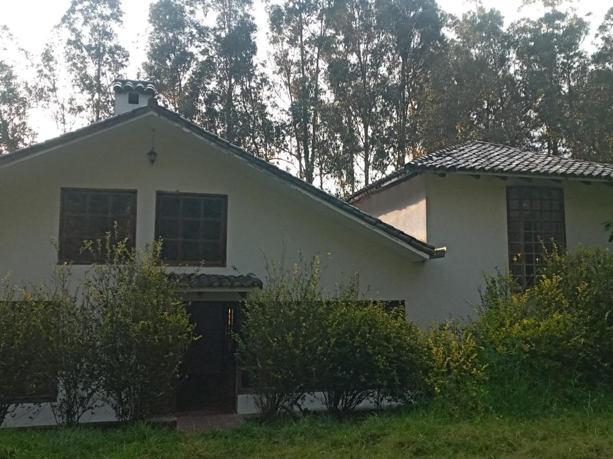 Quinta Los Eucaliptos Villa Quito Exterior foto